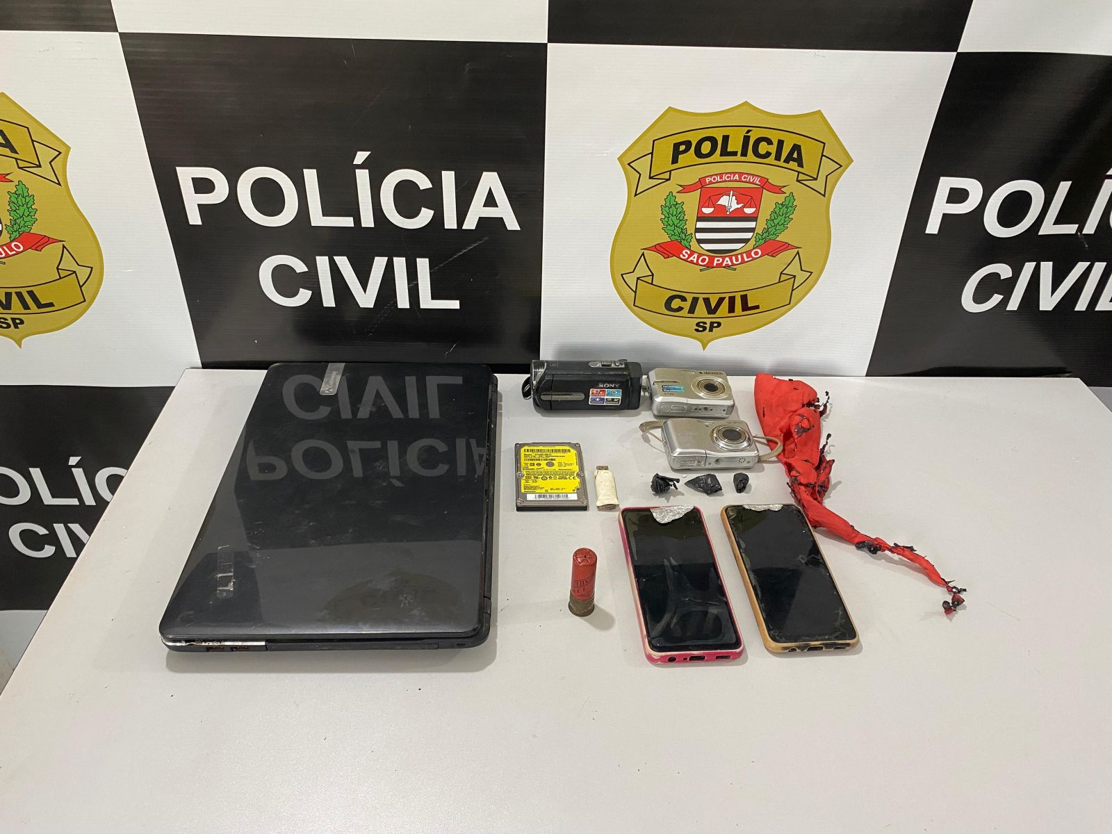 Material apreendido pela DIG nesta segunda-feira